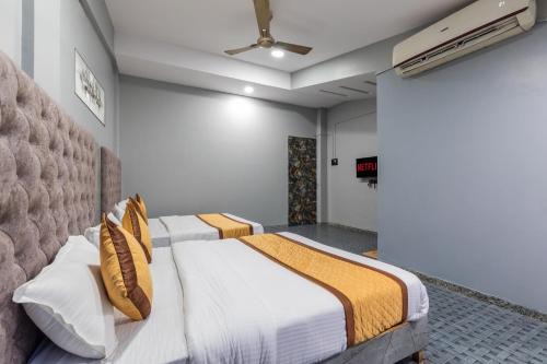 Lokhandwala Complex House | De Classico Hotel -Lokhandwala