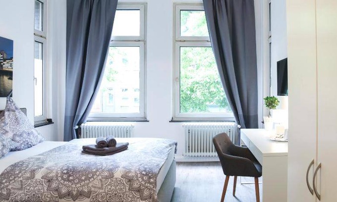 Friedrichstadt Apartment | 20 m² Apartment ∙ 3 bedrooms ∙ 8 guests