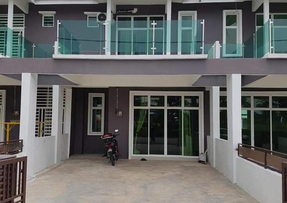 Karangan Apartment | DE DIAMOND MBI DESAKu HOMETAY
