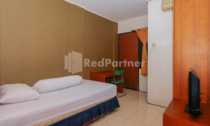 Senayan Hotel | De Lugano SCBD Syariah Mitra RedDoorz