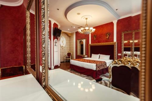 Besarabka Hotel | De Paris Hotel