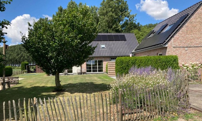 Maldegem House | De Smokkelaar & Het Schuurtje