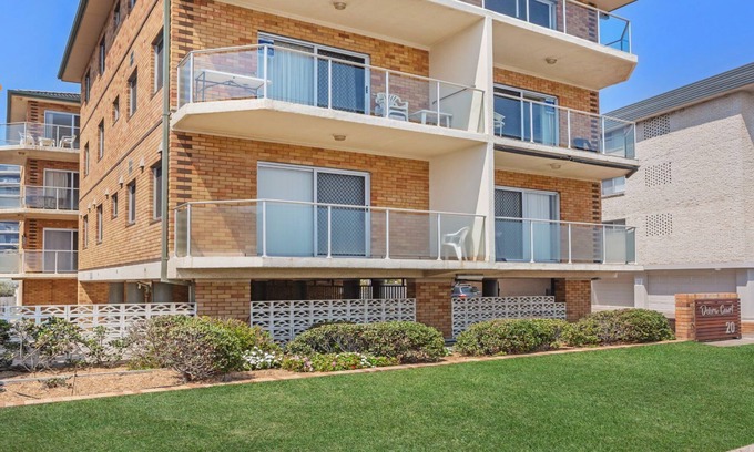 Forster Apartment | Debra Court 11 on Main Beach!