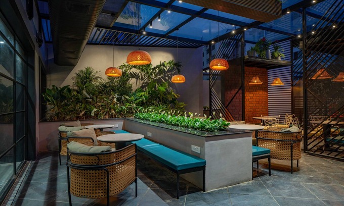 Gachibowli Hotel | Deccan Serai Grande Gachibowli
