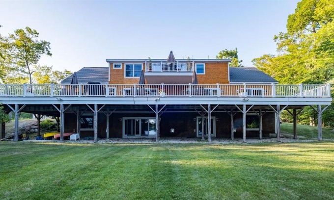 Harrison Villa | DECK HOUSE LIMIT 25 home