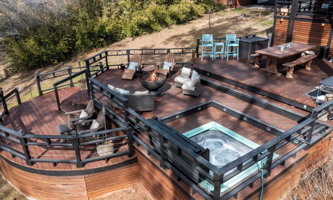 South Toledo Bend House | "Decked Out" Toledo Bend