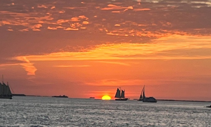 Bahama Village Condo | Dee's Dream Sunset Condo with WiFi and AC in Key West - 2 bdrm - Shipyard #151