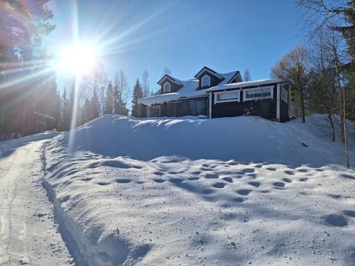 Rovaniemi Villa | Deep Lake Cottage