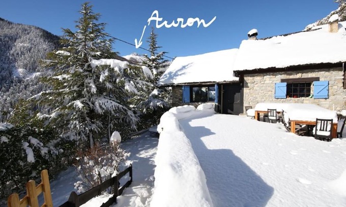 Saint-Etienne-de-Tinee Ski Chalet | DEER BARN, AURON
