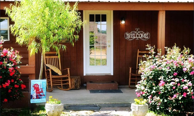 Glenwood Cabin | Deer Ridge - A beautiful & peaceful getaway with amazing views