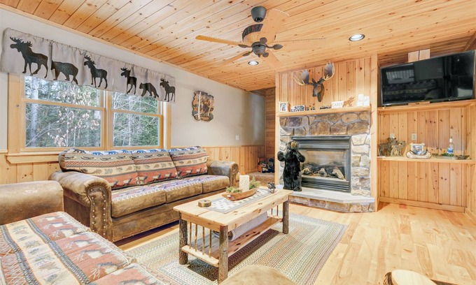 Greenwood House | Deer Run | 3 Bed, 2 Bath