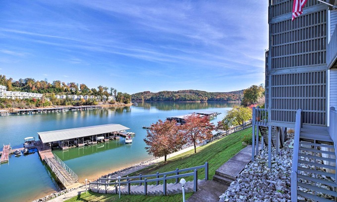 La Follette Condo | Deerfield Lakefront Condo/Boat Slip Included!