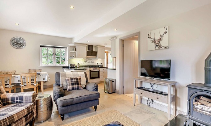 West Hoathly Cottage | Deerkeepers Cottage - luxurious and contemporary rural retreat