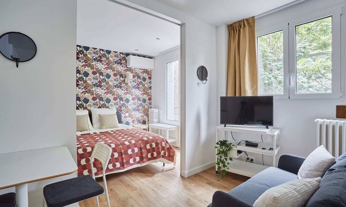 16th Arrondissement Apartment | Degas Studio - One Bedroom Apartment, Sleeps 2