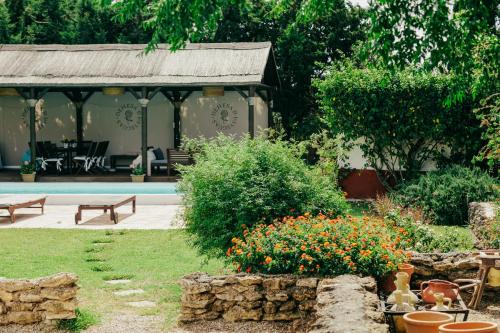 Puerto Real Villa | Dehesa de la yeguas-Casa rural con piscina a 15 min playas