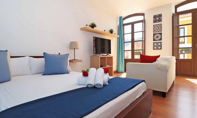 Lagunillas Apartment | Del Parque Flats Estudio Lagunillas