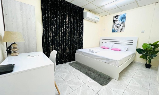 Naif House | Delight