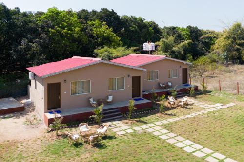 Piparia House | Delight Farmstay