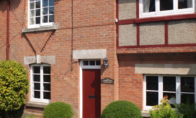 Studland Cottage | Delightful 2 Bedroom Holiday Cottage In Studland Dorset 6 Mins. Walk From Beach