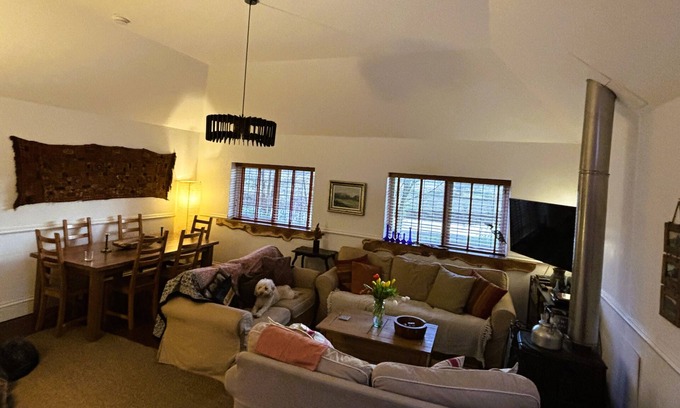 Kilmun Apartment | Delightful 3 Bed home overlooking River Echaig and Holy Loch, KIlmun, Dunoon.