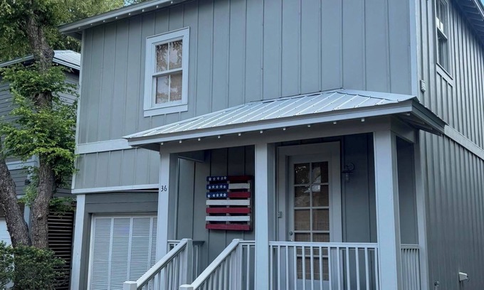 Orange Beach Cottage | Delightful 3-bedroom cottage with screened in porch and dock in Orange Beach.