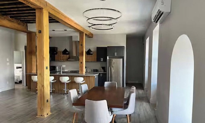 Ville-Marie Condo | Delightful 3-bedroom 3BA condo in Old Montréal including parking on premises