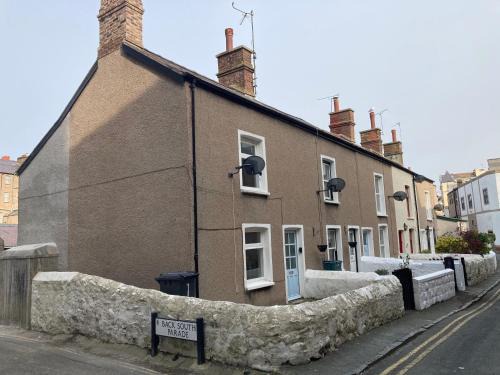 Llandudno House | Delightful 3 bedroomed cottage in Llandudno