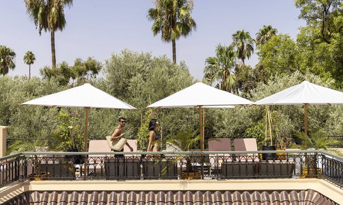 Bab Doukkala House | Delightful 6-bedroom riad in Marrakech with AC, WiFi,heated swimming pool