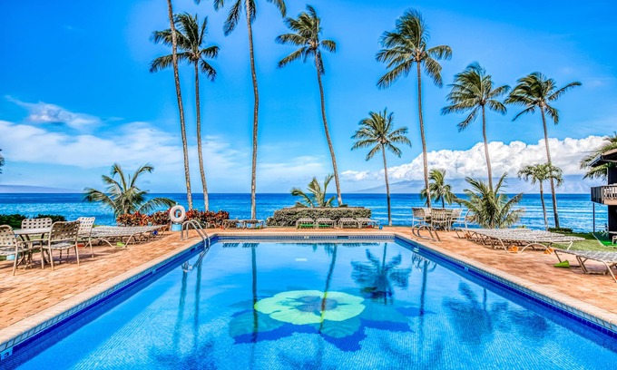 Kahana Condo | Delightful beach getaway with pool, grills, ocean views, & fast WiFi