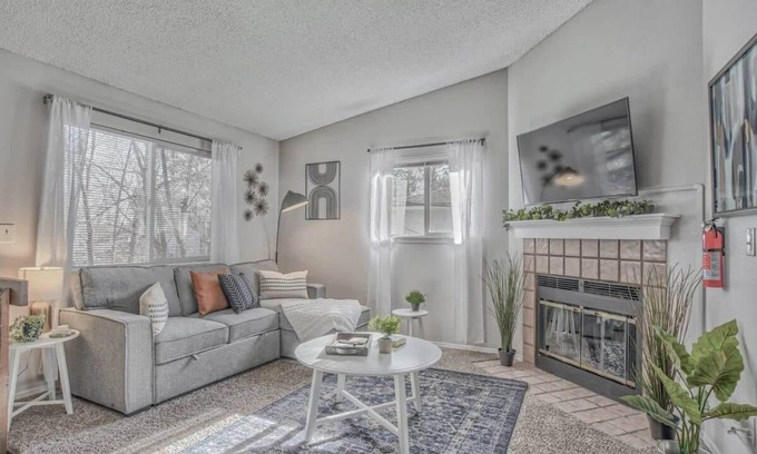 Broadmoor House | Delightful Home Amazing Location! Extended Stay