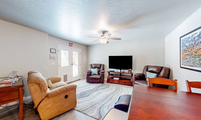Hurricane House | Delightful lower-level getaway with a full kitchen, plus patio & pool access