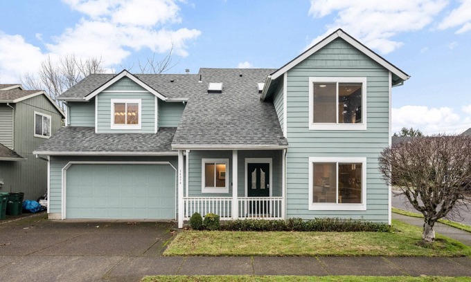Rock Creek House | Delightful Southeast Location, Pet Friendly, Fully Fenced Backyard, BBQ, 13 Miles to Downtown