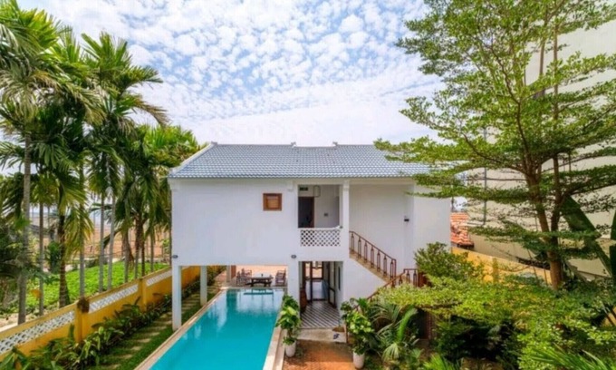 Cam Chau Villa | Delightful Spacious House with Pool close to Beaches