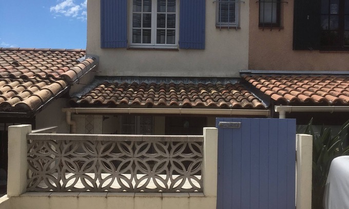 Cogolin Cottage | DELIGHTFUL TYPICAL PROVENCAL COTTAGE WITH LARGE SHARED POOL 12KM ST TROPEZ