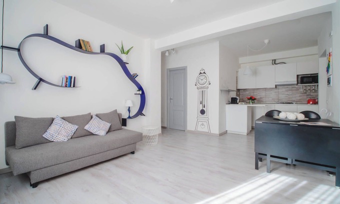 Quartiere XXIV Don Bosco Apartment | Delizioso Appartamento Situato Vicino Alla Metropolitana A Lucio Sestio
