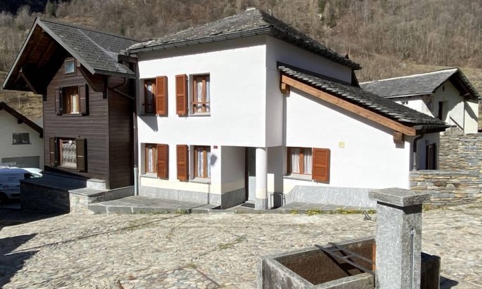 Augio Apartment | Della Posta Cervo Giardino by Interhome