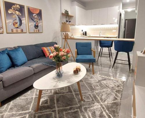 Katerini Apartment | DELTA-Central Elegant Apartment by Optimum Link