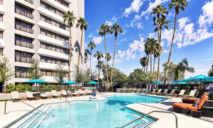 Mesa Hotel | Delta Hotels by Marriott Phoenix Mesa
