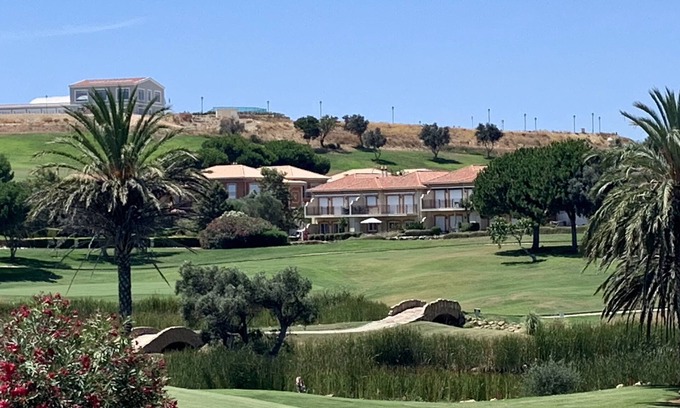 Atalaia Apartment | Delux 2 bedroomed ground floor apartment - Lakeview