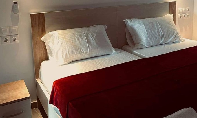 Jala Apartment | Delux apartment 2 by Hillside apartments TM