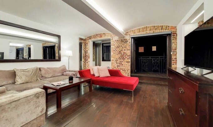 Belgravia Condo | Deluxe 2-Bedroom in Belgravia