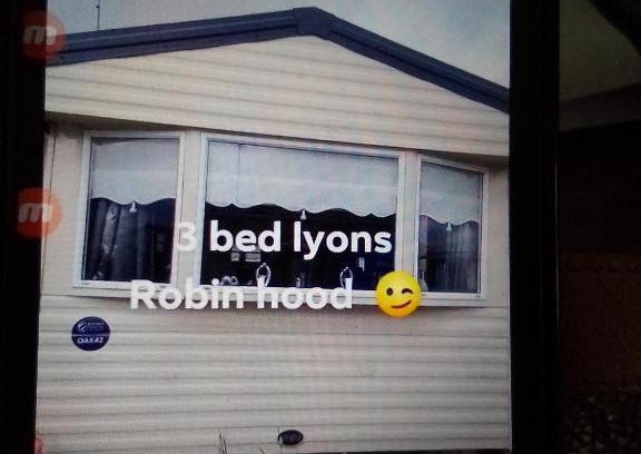 Rhyl Apartment | Deluxe 3 bedroom Lyons Robin hood oaklands with free wifi free sky