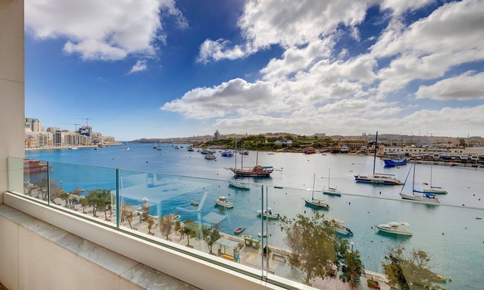Sliema Apartment | Deluxe Apartment with Valletta and Harbour Views