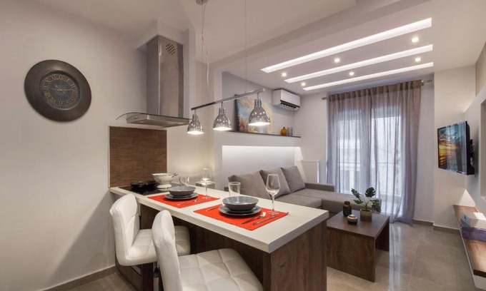 Thessaloniki City Centre Apartment | Deluxe Arch of Galerius
