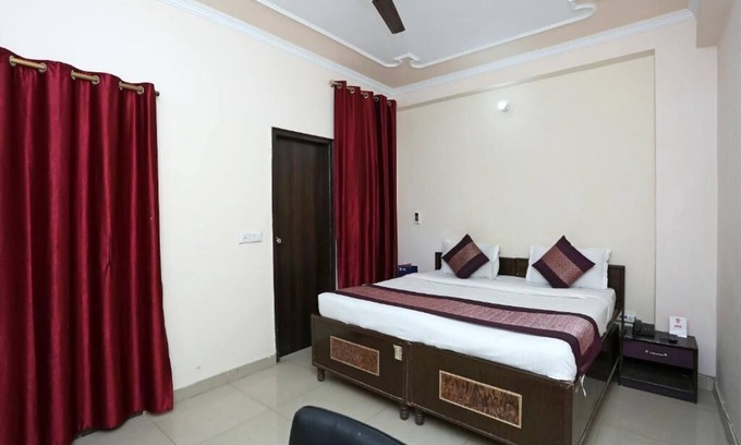 Mahipalpur Hotel | Deluxe Double Room 2 Adults + 1 Child +2 -Hotel Ramida Suites At Delhi Airportnn