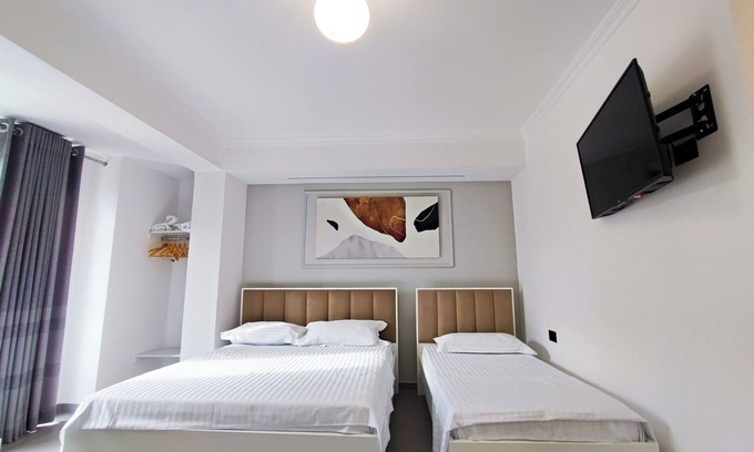 Vlore Villa | Deluxe Family Room