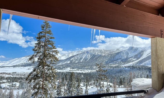 Mammoth Lakes Condo | Deluxe Home, Unbeatable Views! Private Gas Grill & Laundry, Near Lakes Basin
