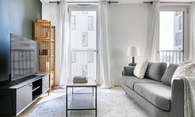 Vienna Apartment | Deluxe Leopoldstadt 2BR w/Loggia, Gym & Sauna, near U2, by Blueground