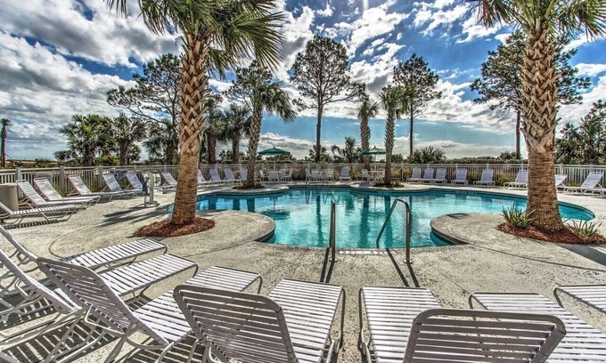 Hilton Head Island Condo | Deluxe Ocean Dunes Villa 205 - Stunning views of the Ocean and Heated Pool