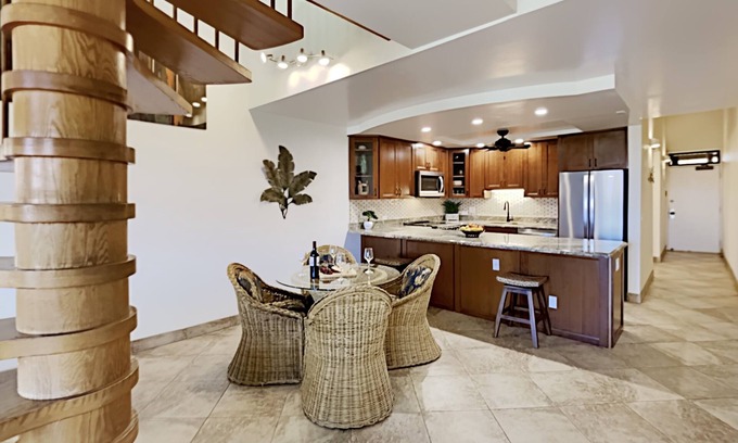 Kihei Condo | Deluxe OCEANVIEW and Gorgeous 2 Bedroom 2 Bathroom LOFT